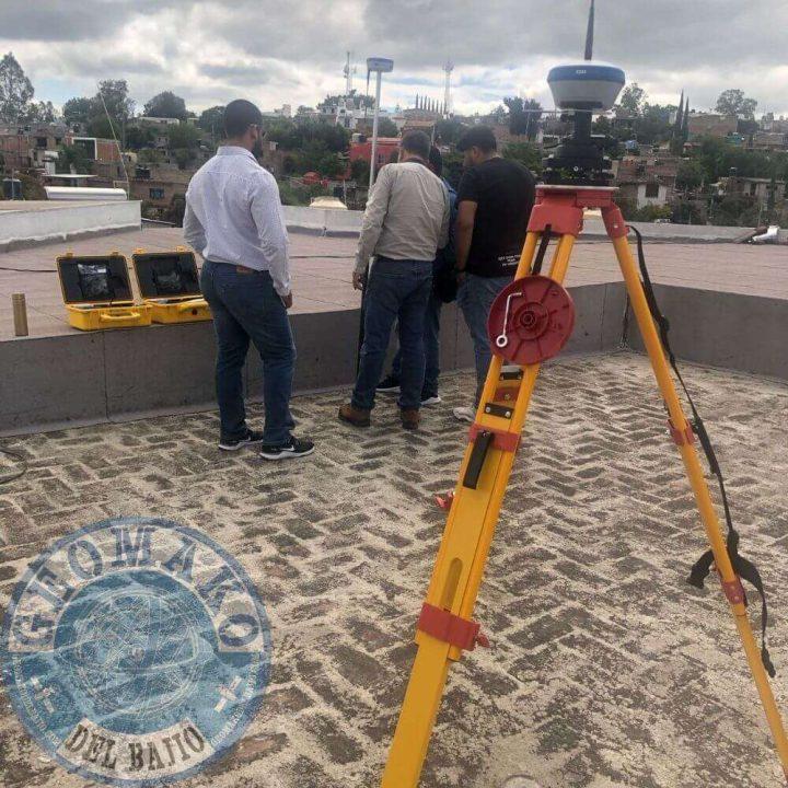 Capacitación de receptores GNSS de la marca Stonex (Página: Galería de imágenes | Ciencia: Topografía | Categoría: Equipos topográficos; 3) (Modelos: S850+, S880, S900+, S980+, S999)